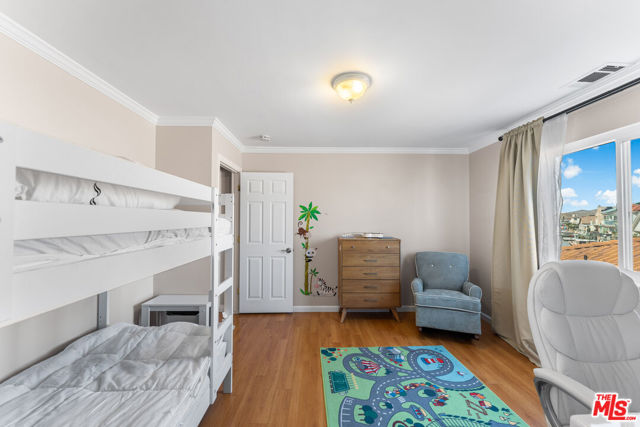 18032 Mariner Drive, Victorville CA: https://media.crmls.org/mediaz/81675c3e-ada3-4ff4-a0f8-2edbb23c38cf.jpg