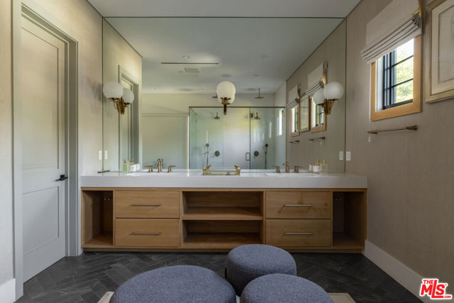 Drew Fenton | 455 N Bundy Drive Los Angeles CA | MLS: 7344802