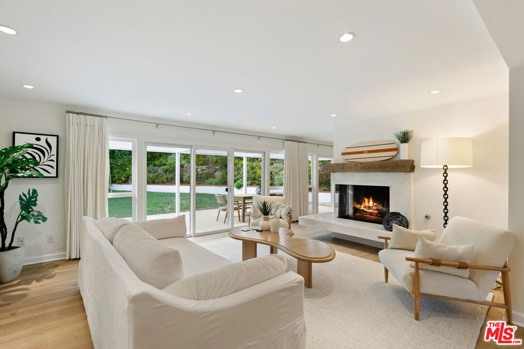 30751 La Brisa Drive
