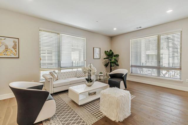 1028 Foster Square Lane, Foster City CA: https://media.crmls.org/mediaz/8167db1f-11e8-4514-bb74-9359caf292cc.jpg