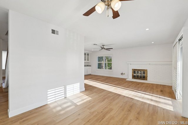 7270 Rondel CT, San Diego CA: https://media.crmls.org/mediaz/81686c0f-7a72-4886-baa7-e325eb4b7eed.jpg