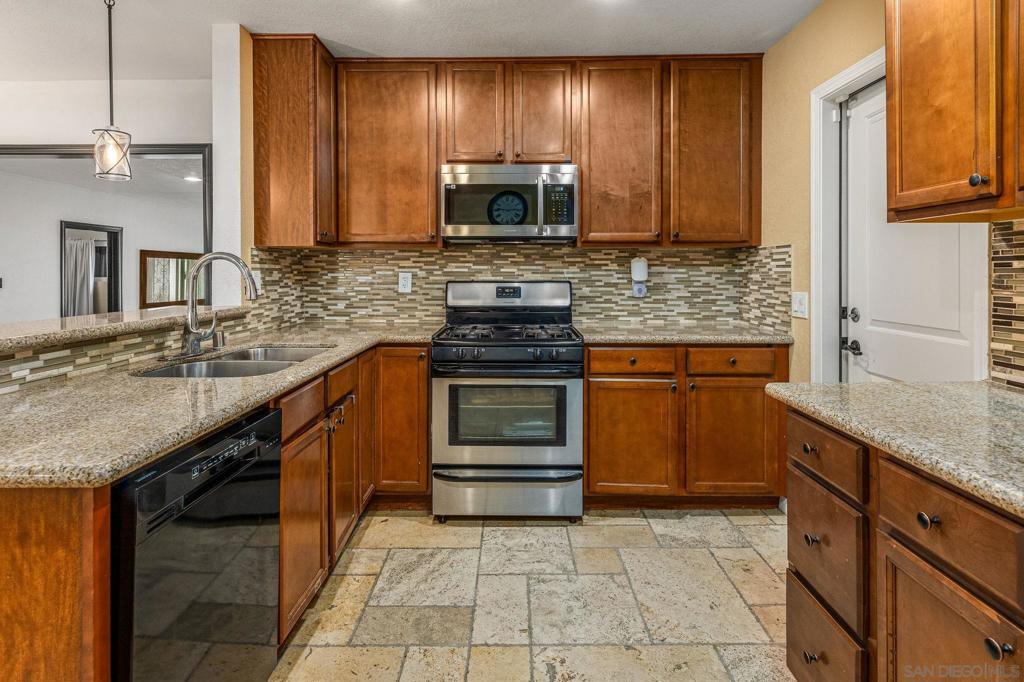 8168Eb8D 52B4 4Ed2 843A 2Ca797A8F2Ff 557 Oaklawn Ave, Chula Vista, Ca 91910 &Lt;Span Style='BackgroundColor:transparent;Padding:0Px;'&Gt; &Lt;Small&Gt; &Lt;I&Gt; &Lt;/I&Gt; &Lt;/Small&Gt;&Lt;/Span&Gt;