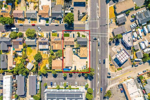21926 Victory Dr, Hayward CA: https://media.crmls.org/mediaz/81693d03-92eb-419b-b749-7d7ef89345f5.jpg