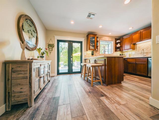 8635 La Butte Lane, Santee CA: https://media.crmls.org/mediaz/81696187-d331-4d75-a7c7-e1225b3c017a.jpg