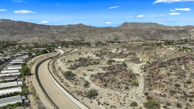 49305 Hwy 74 Spc 49, Palm Desert CA: https://media.crmls.org/mediaz/8169f444-0b31-4ba3-9614-946e4924f97c.jpg