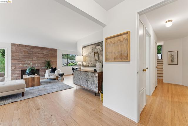 Image 3 of 39 For 7 Cavanaugh  