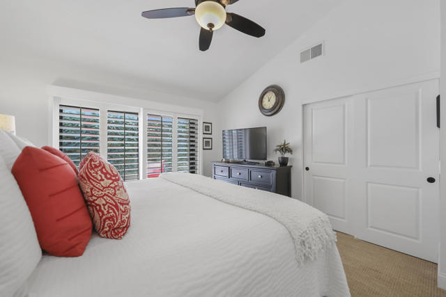 76570 Hollyhock Drive, Palm Desert CA: https://media.crmls.org/mediaz/816bdf3c-f9b9-48c8-b03b-69272c354ced.jpg