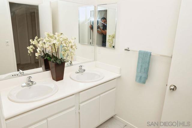 1367 Santa Diana, Chula Vista CA: https://media.crmls.org/mediaz/816bedda-11eb-4fdf-ad84-48223f476e25.jpg