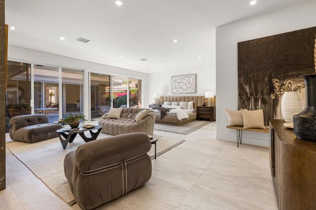 9 Regency Drive, Rancho Mirage CA: https://media.crmls.org/mediaz/816bee67-8d12-43f4-a5b9-01685a4354ae.jpg