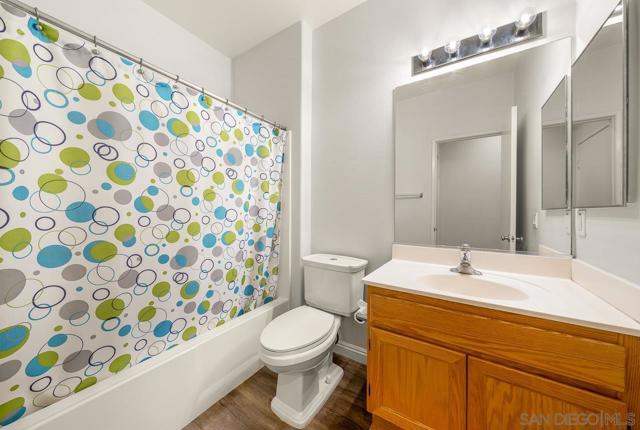 1338 Starry Way, San Diego CA: https://media.crmls.org/mediaz/816c167c-2991-4b4c-8126-1b051b3db840.jpg