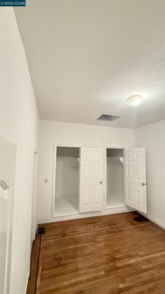 https://media.crmls.org/mediaz/816ccabe-82ba-47d7-96d3-8d3340e6e134.jpg?preset=X-Large