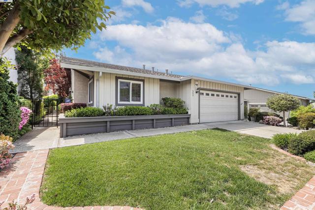 553 Saint George Rd, Danville CA: https://media.crmls.org/mediaz/816d1e1a-98a2-4973-b8cb-400728573e76.jpg
