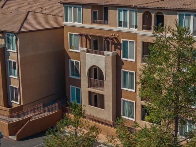 801 S Winchester Boulevard, San Jose CA: https://media.crmls.org/mediaz/816d360d-d590-467d-9d4c-b1b7d468ee7f.jpg