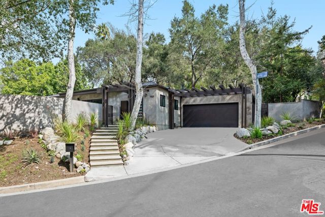 3888 Berry Drive, Studio City, California 91604, 4 Bedrooms Bedrooms, ,4 BathroomsBathrooms,Single Family Residence,For Sale,Berry,24384261