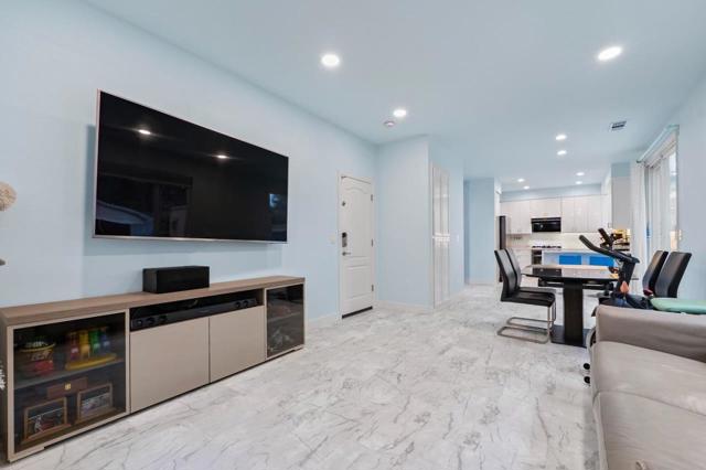 708 Raineer Court, San Leandro CA: https://media.crmls.org/mediaz/816e3501-f168-40bf-bd17-5b5eb3880616.jpg