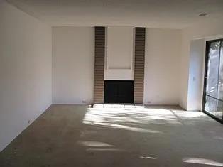 2225 Woodside Street,  CA: https://media.crmls.org/mediaz/816f06c2-5289-49b6-a9ea-1e23d36fa4ad.jpg