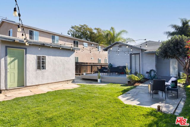 341 E 64th Street, Los Angeles CA: https://media.crmls.org/mediaz/816f9c41-edd2-4971-b004-6af5bff04248.jpg