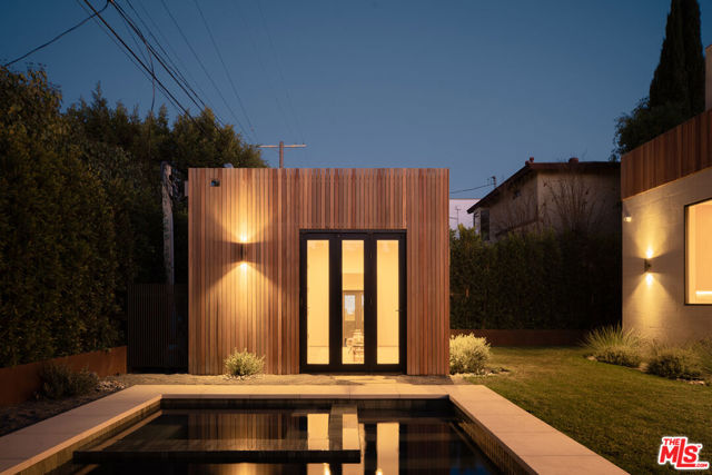 6671 Colgate Avenue, Los Angeles CA: https://media.crmls.org/mediaz/816fdd6d-0d7c-4d53-9ded-035e66a09e97.jpg