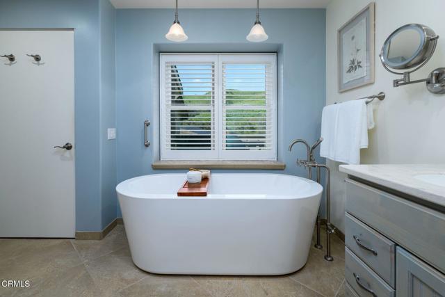 Image 27 of 63 For 5973 Canon Court