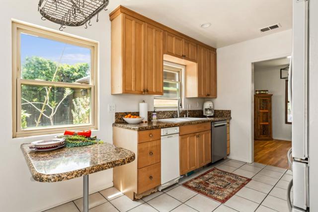 6026 Fulcher Avenue, North Hollywood CA: https://media.crmls.org/mediaz/81707eb6-4296-4012-8416-59b7e048cb49.jpg