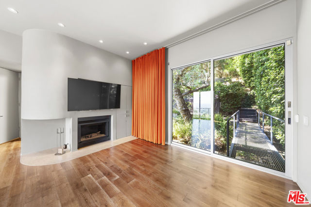 3625 Lowry Road, Los Angeles CA: https://media.crmls.org/mediaz/8170b1b1-fe79-4a7b-8b6c-cf6f7be37749.jpg
