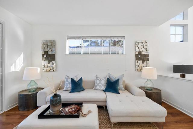 622 Avenue Balboa, El Granada CA: https://media.crmls.org/mediaz/8170bc1e-9667-4ddc-8309-e4dbcdb3adc4.jpg