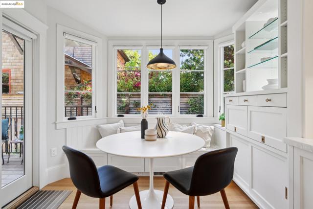 2732 Stuart St, Berkeley CA: https://media.crmls.org/mediaz/81716150-95c3-47ef-b9fa-3039247e0a89.jpg