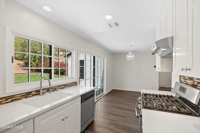539 American Oaks Avenue, Newbury Park CA: https://media.crmls.org/mediaz/81716696-abc5-4d08-b5be-5538f0cbb3ea.jpg
