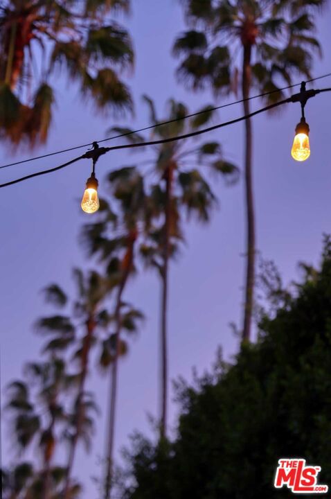 6749 Whitley Terrace, Los Angeles CA: https://media.crmls.org/mediaz/817166e6-bdde-44c3-a68a-e14997823b51.jpg