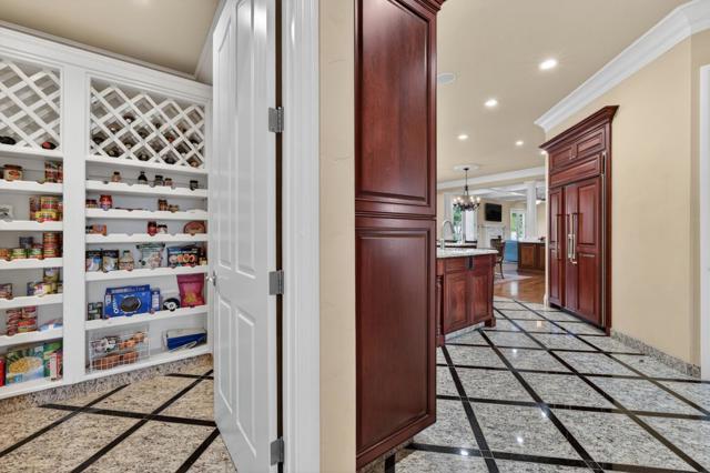 9540 Via Del Oro, Gilroy CA: https://media.crmls.org/mediaz/81718310-85ce-44ae-9fa3-58202b2ac879.jpg