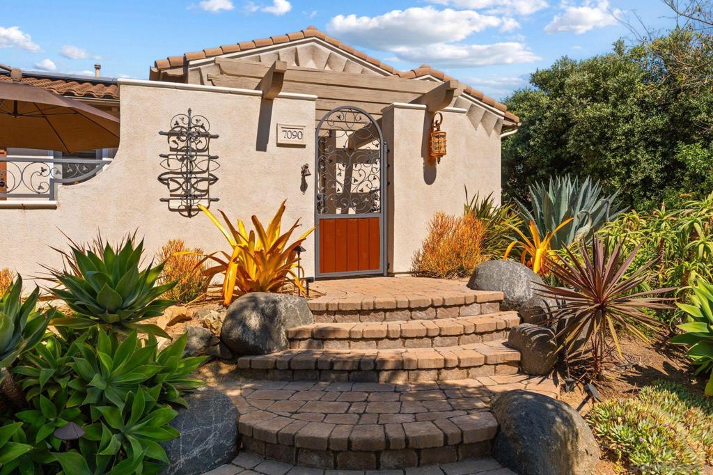 7090 Corintia Street - photo 2
