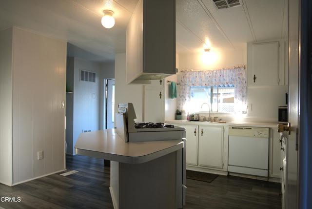 Detail Gallery Image 7 of 14 For 280 Columbia Pl #48,  Oxnard,  CA 93033 - 3 Beds | 0 Baths