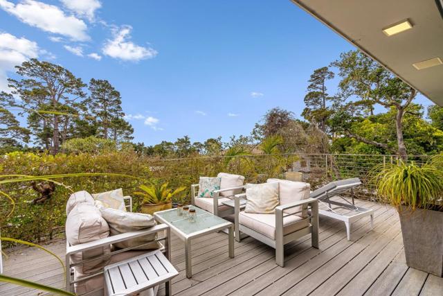 0 2SW Forest Avenue, Carmel CA: https://media.crmls.org/mediaz/8172ff50-ff00-4357-bb3b-39a38c210ecf.jpg