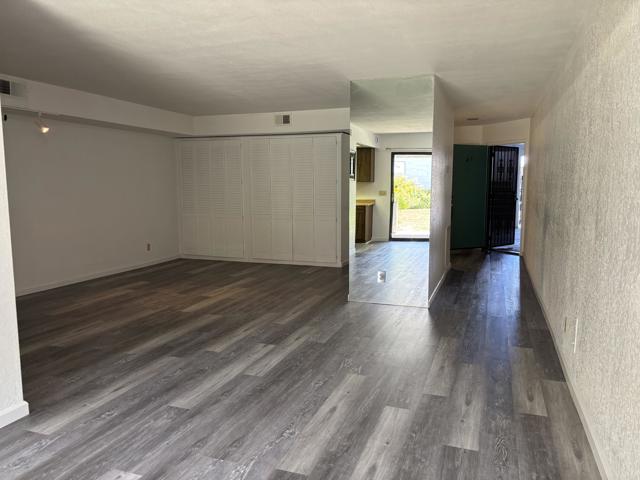 5175 E Waverly Drive, Palm Springs CA: https://media.crmls.org/mediaz/817361d6-4d7e-43b8-b9a7-6103b091b495.jpg
