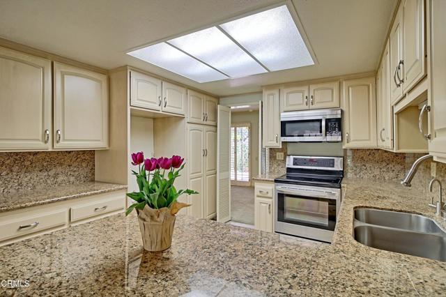 Detail Gallery Image 7 of 41 For 889 Miller Ct, Ventura,  CA 93003 - 3 Beds | 2 Baths