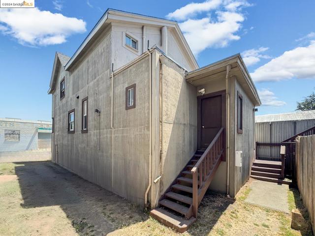 Image 3 of 10 For 515 11th St  