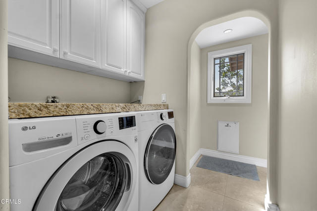 9999 Wornom Avenue, Sunland CA: https://media.crmls.org/mediaz/81756b83-0d5c-4673-b457-1342e8bf66f1.jpg