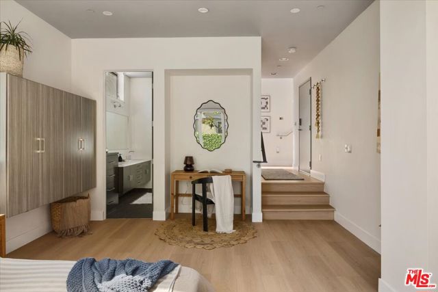 MLS #25609957 image #16