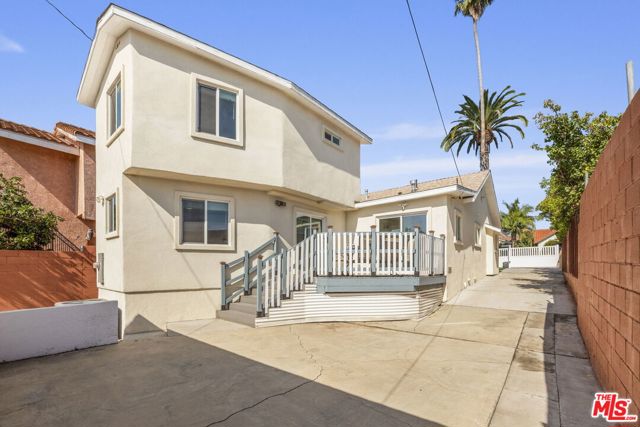 914 Alpha Street, Inglewood CA: https://media.crmls.org/mediaz/81774452-460f-4920-95a4-33a1101fb497.jpg