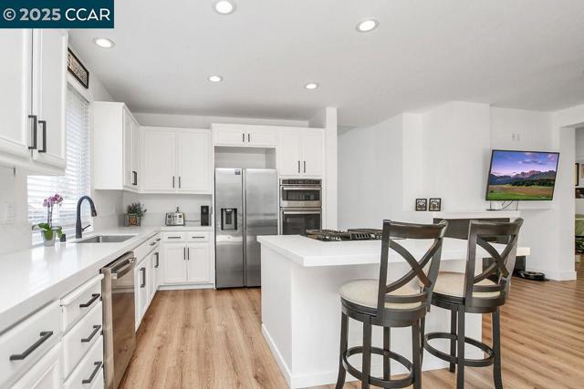 7016 Molluk Way, Clayton CA: https://media.crmls.org/mediaz/8177649f-04e1-4b73-ae28-45b795f82253.jpg