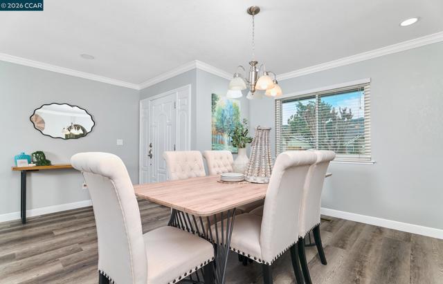 Image 17 of 43 For 23 Capistrano Ct