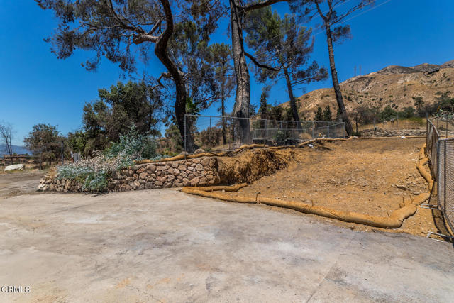 3360 Villa Grove Dr Drive, Altadena CA: https://media.crmls.org/mediaz/81780edc-cea2-44ac-b3aa-f4035e8544ec.jpg
