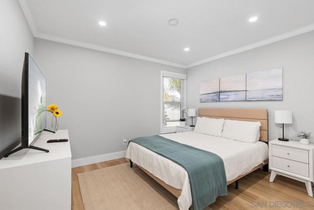 850 856 Olive Avenue, Coronado CA: https://media.crmls.org/mediaz/81799ac1-653b-4cde-ad43-50769626f7ab.jpg