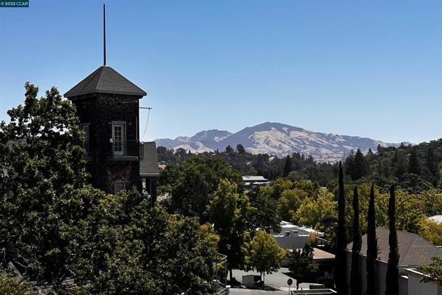 1000 Dewing Ave, Lafayette CA: https://media.crmls.org/mediaz/817b3e3b-2296-4d5b-ae3e-34ad20c94cee.jpg