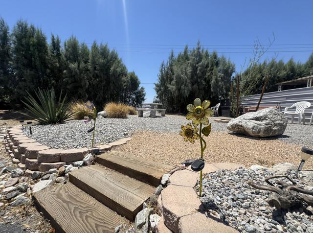 15500 Bubbling Wells Road, Desert Hot Springs CA: https://media.crmls.org/mediaz/817b42ed-52b8-4e96-a46c-9609f8918ff6.jpg