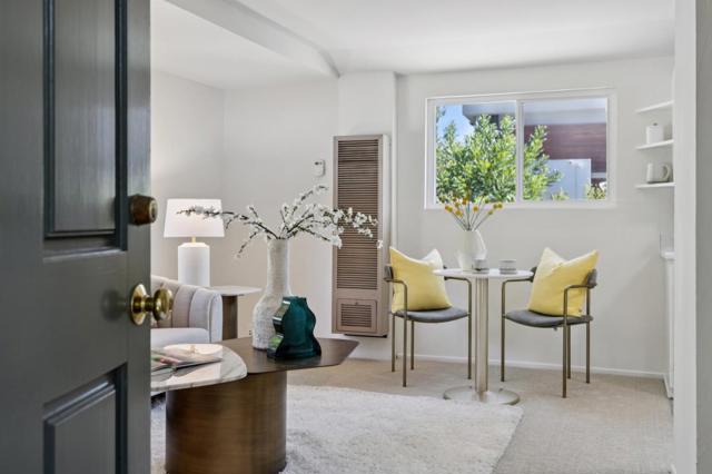 1050 Boranda Avenue, Mountain View CA: https://media.crmls.org/mediaz/817b7d3d-d9cb-4cc2-8903-8d2d0b384ca3.jpg