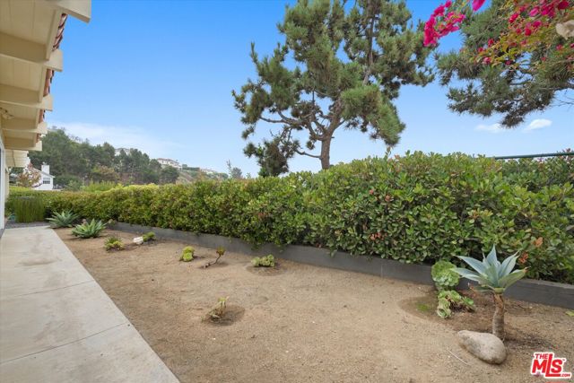 Drew Fenton | 1324 El Hito Circle Pacific Palisades CA | MLS: 7359634
