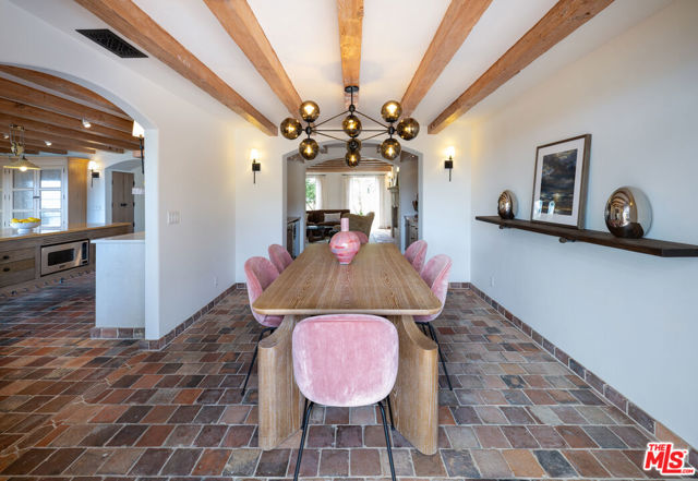 791 Nyes Place, Laguna Beach CA: https://media.crmls.org/mediaz/817bb73e-bd29-406e-82dd-ceee26139d29.jpg