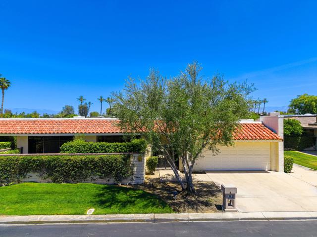2 Rutgers Court, Rancho Mirage CA: https://media.crmls.org/mediaz/817bf83b-ea95-4315-8950-da8d8a347672.jpg