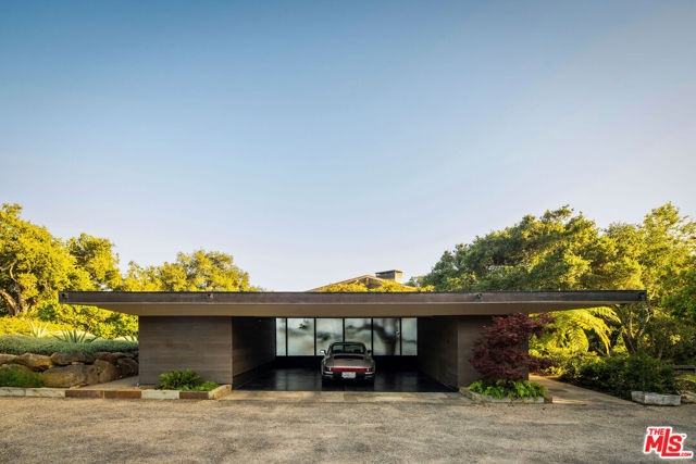 650 San Ysidro Road, Santa Barbara CA: https://media.crmls.org/mediaz/817d5cb7-2abf-43c2-b98b-f85853ea73de.jpg